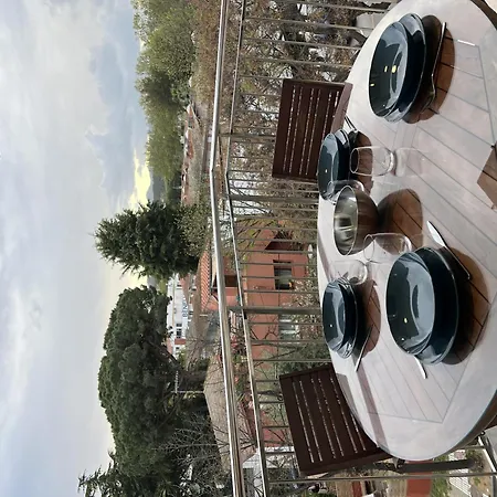 - 2 Con Pisci Apartament
