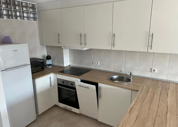- 2 Con Pisci Apartament